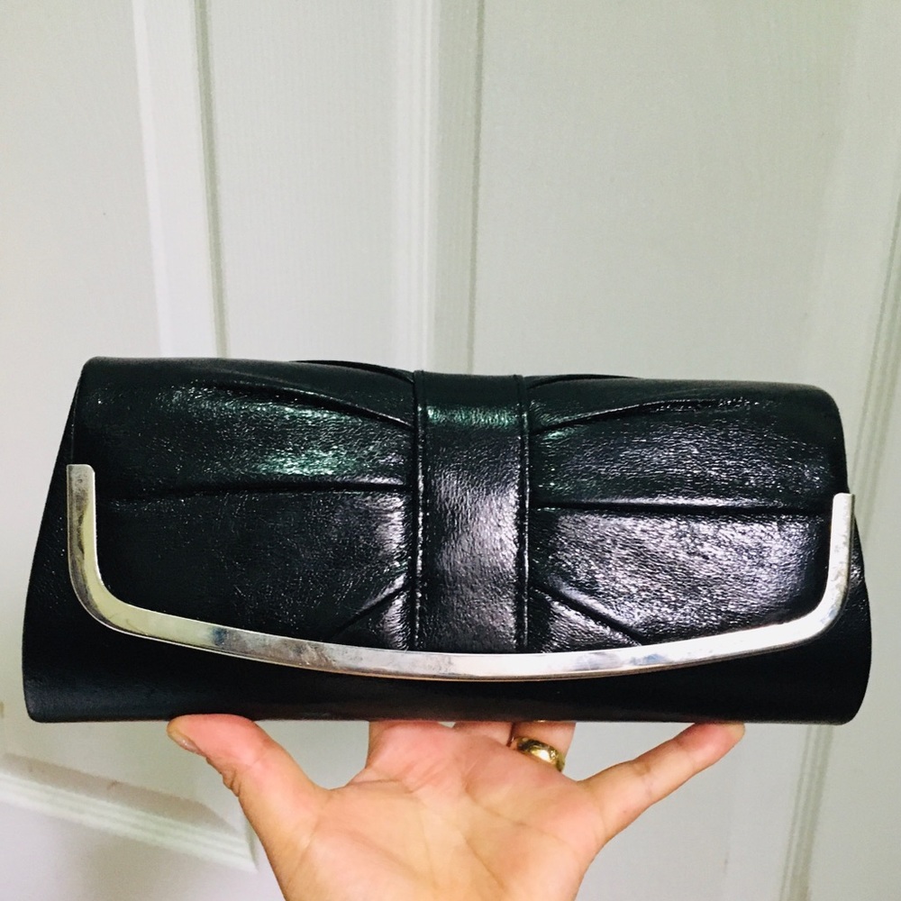 Women’s black bag